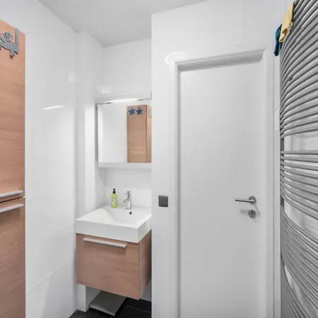 아파트 In With Sea Views